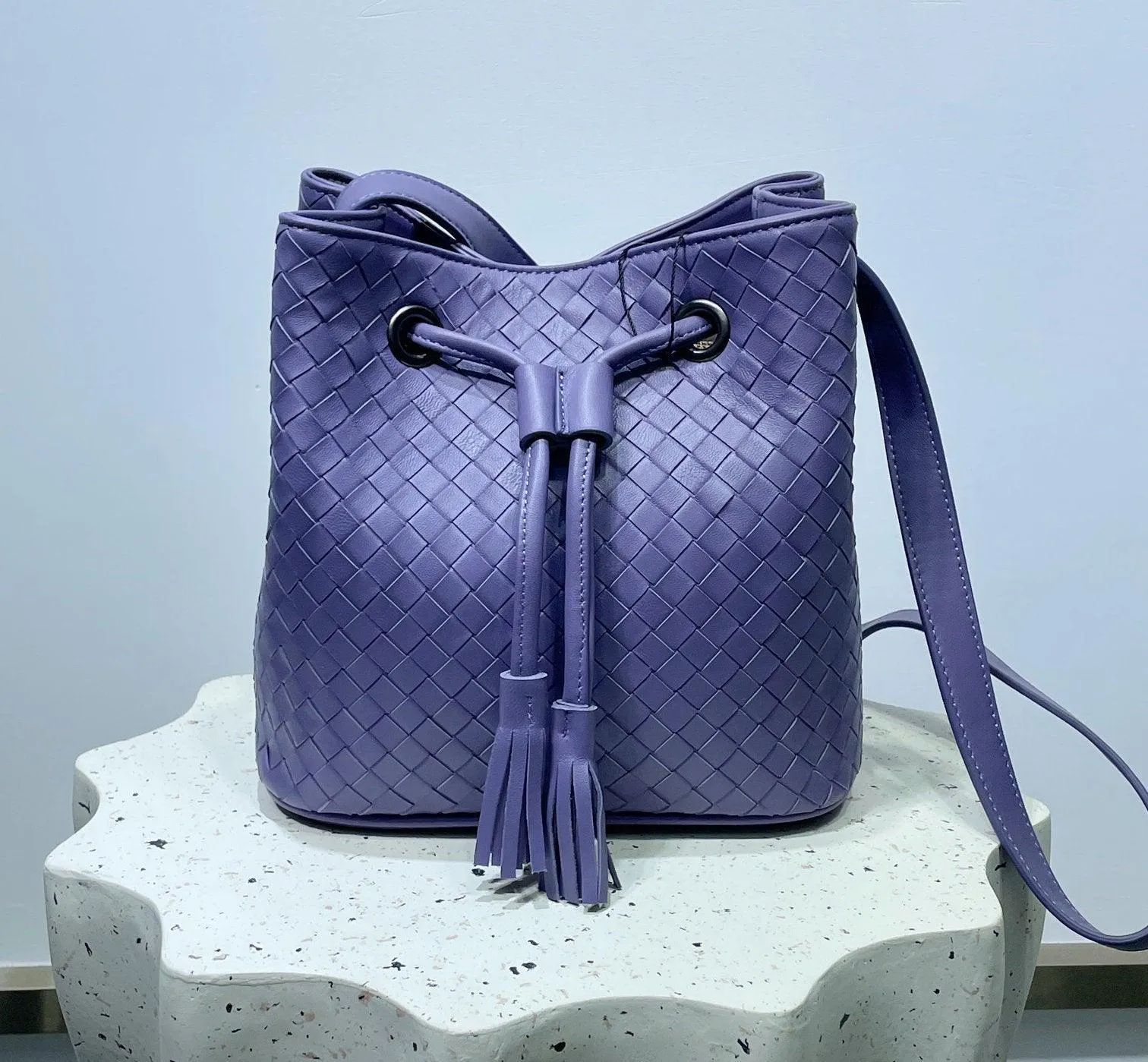 Drawstring Lambskin Leather Bucket bag |  Handwoven Medium Shoulder Purse Women's Cinch Designer Bag, Crossbody Crossover, Must-have Bag