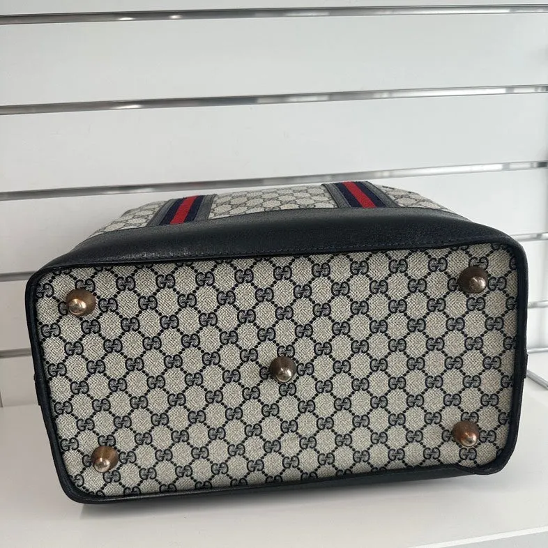 Gucci Duffle Bag 1902 in Beige Canvas -  Vintage Designer Handbag
