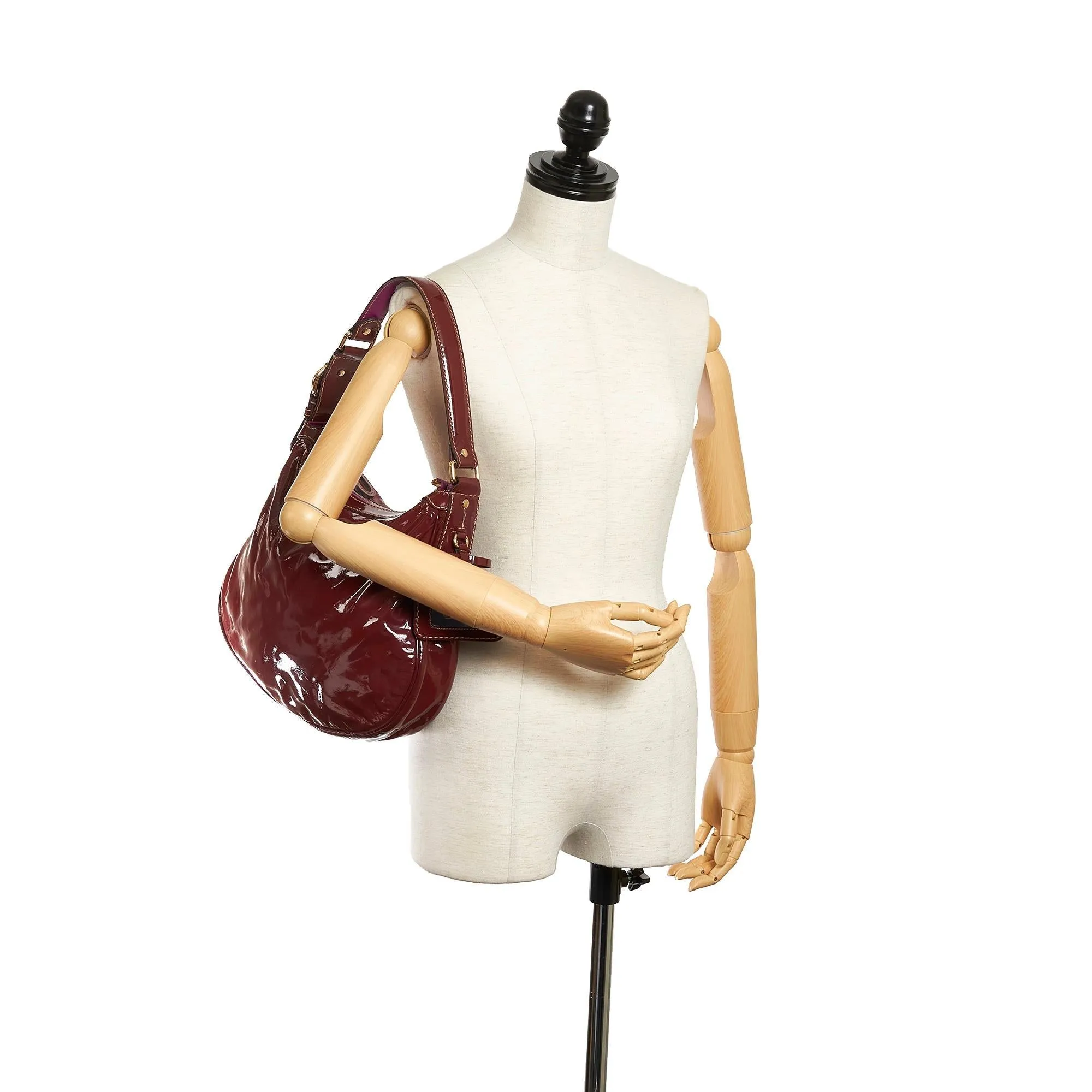 Gucci Patent Leather Shoulder Bag (SHG-30214)