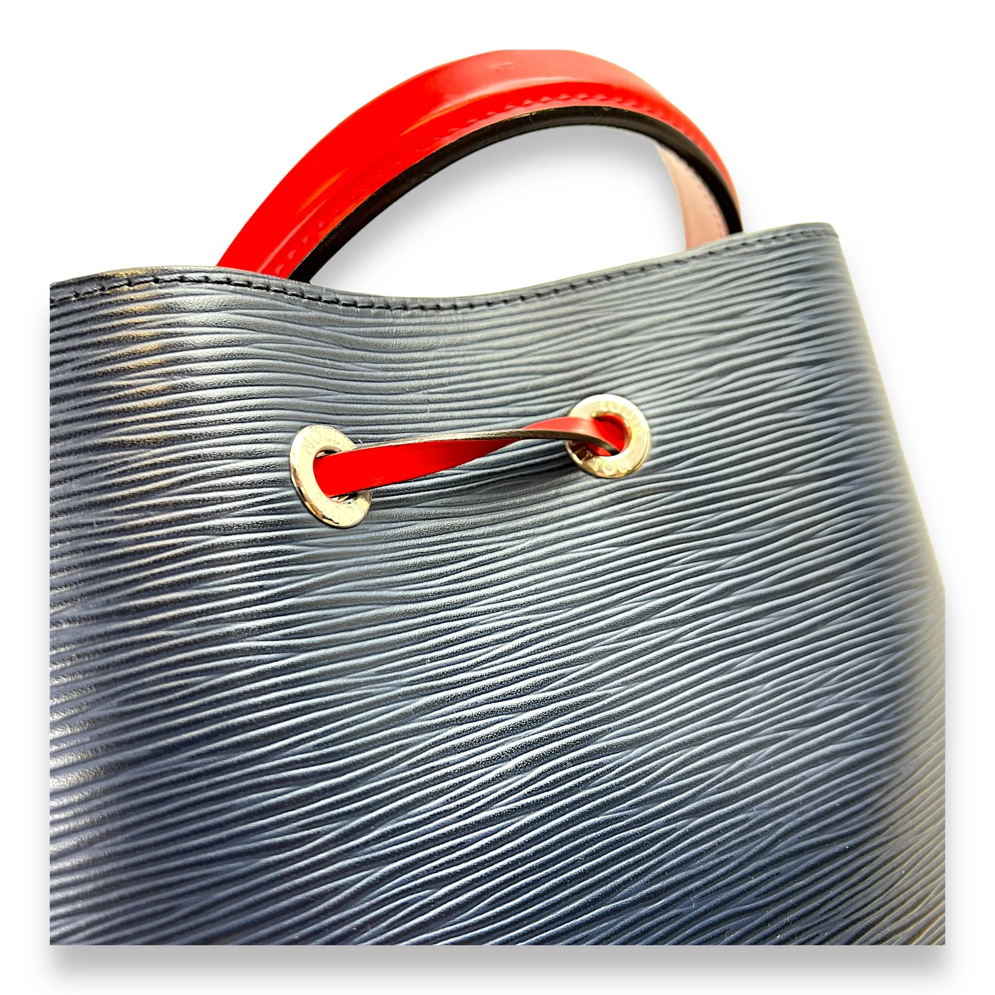 NeoNoe MM Navy Bucket Bag in Epi Leather, Silver hardware
