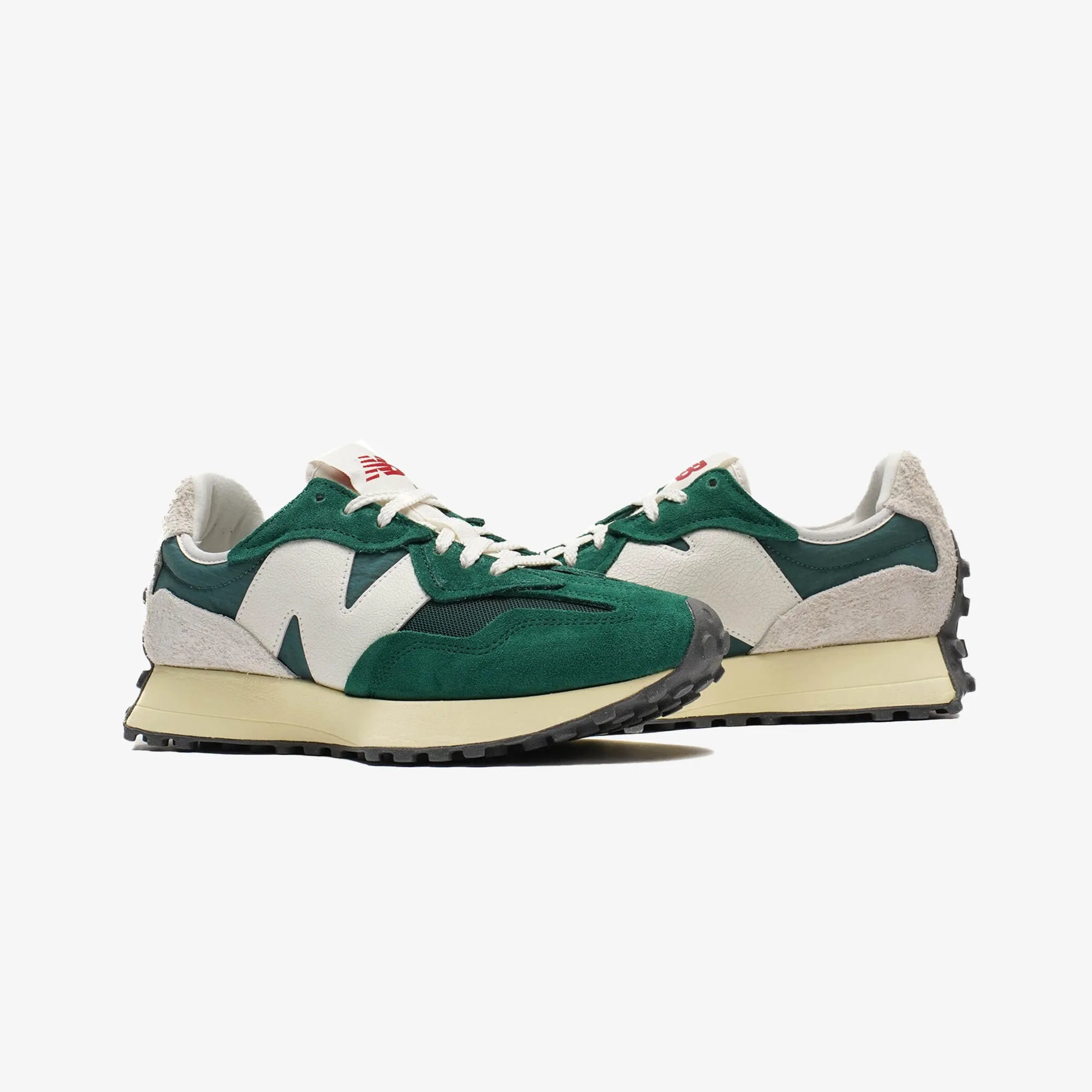 New Balance | 327  { MARSH GREEN