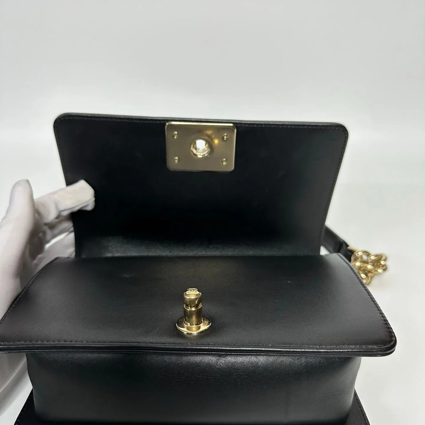Preloved Chanel Leboy bag Black color - NG102621