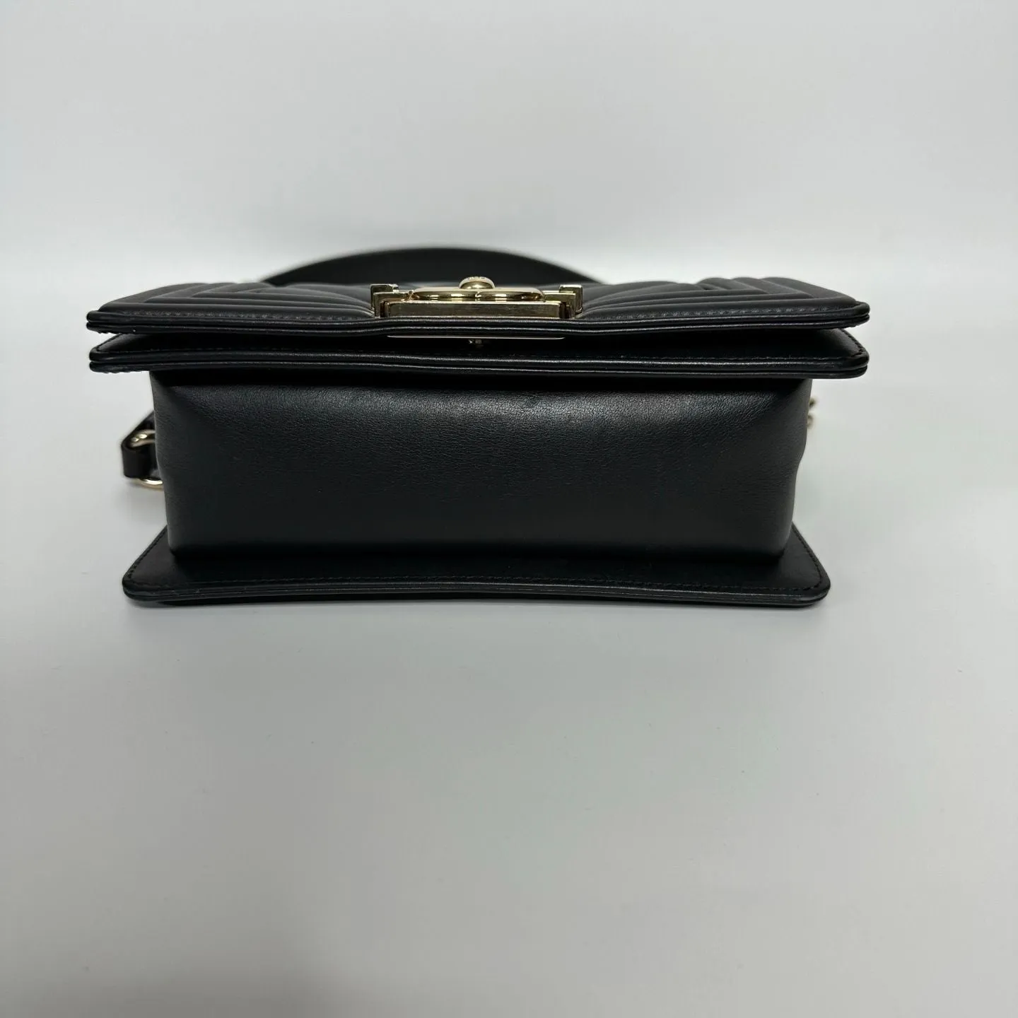 Preloved Chanel Leboy bag Black color - NG102621