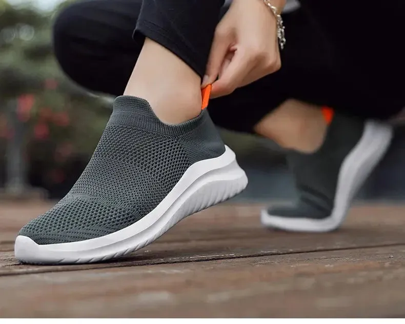 Unisex Men Women Casual Shoes Soft Sole Slip-On Sneakers Men Women Running Shoes Women Lightweight Loafers Walking Male Footwear